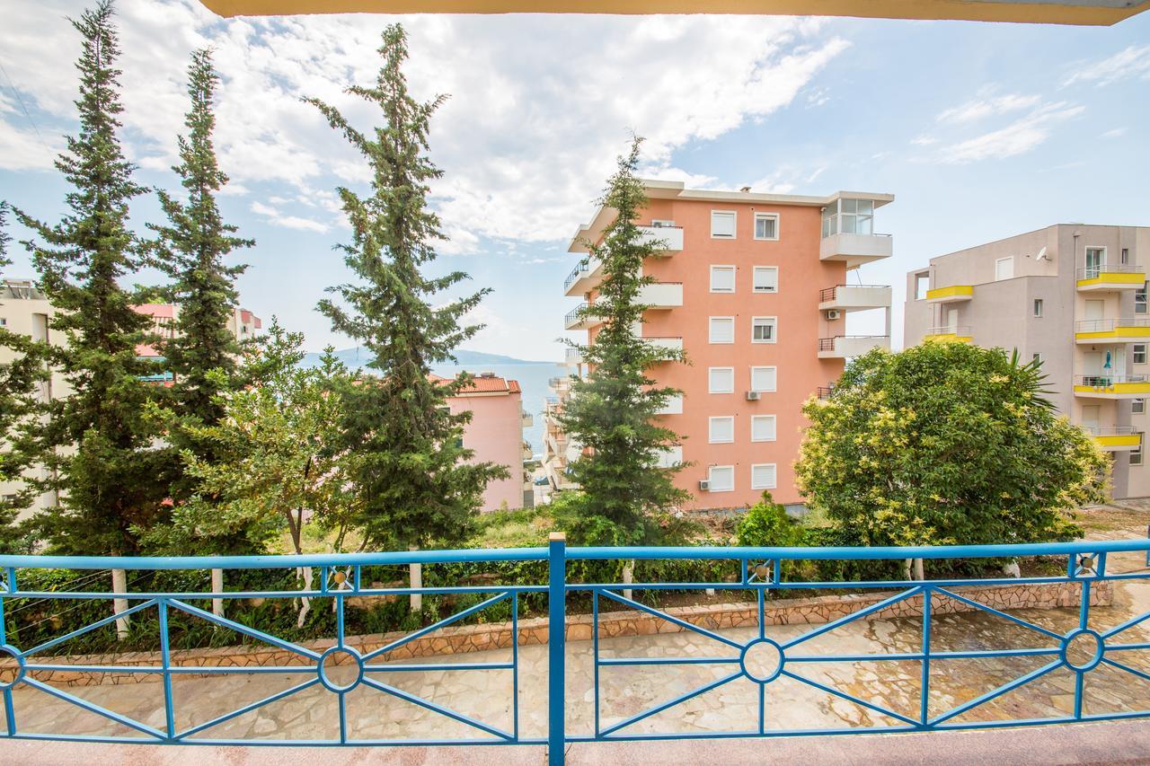 Blue Heaven Hotel Sarandë Esterno foto